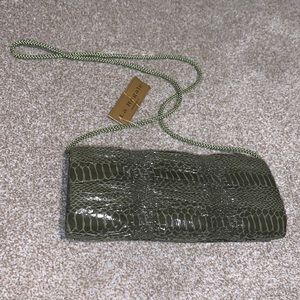 NWT. La Regale convertible clutch/purse with strap. Olive.